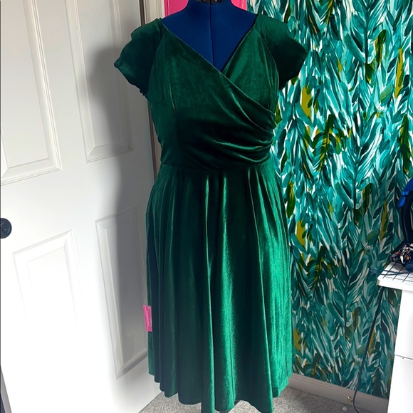 The Pretty Dress Company Forest Green Velvet Hourglass Dress - Picture 2 of 7